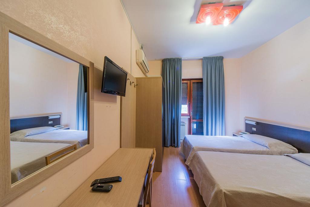 Hotel Del Camerlengo Fara San Martino Phòng bức ảnh